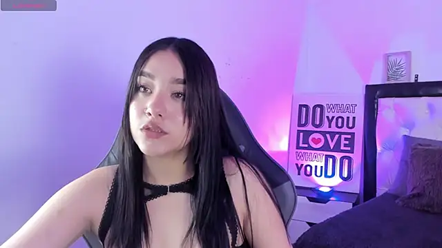 Snapshot of KimGarces chatting on September 2025 08:09:02 PM KimGarces online show from September 2025 08:09:02 PM