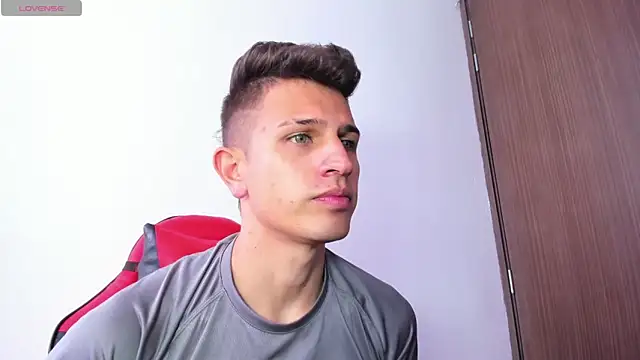 Snapshot of kevin_ahss chatting on March 2026 05:51:01 PM kevin ahss online show from March 2026 05:51:01 PM