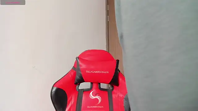 Snapshot of kevin_ahss chatting on March 2026 05:27:01 PM kevin ahss online show from March 2026 05:27:01 PM