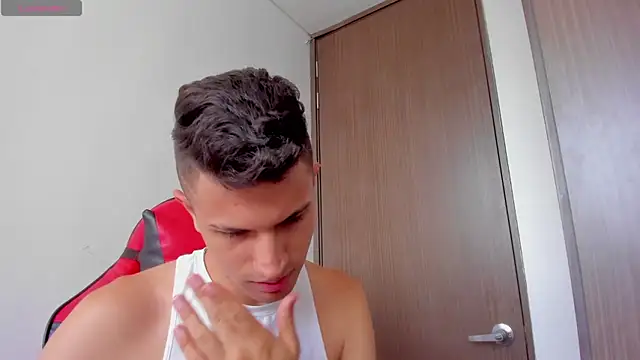 Snapshot of kevin_ahss chatting on March 2026 05:29:01 PM kevin ahss online show from March 2026 05:29:01 PM