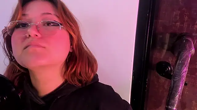 isa grey  online show from September 2025 09:25:02 AM