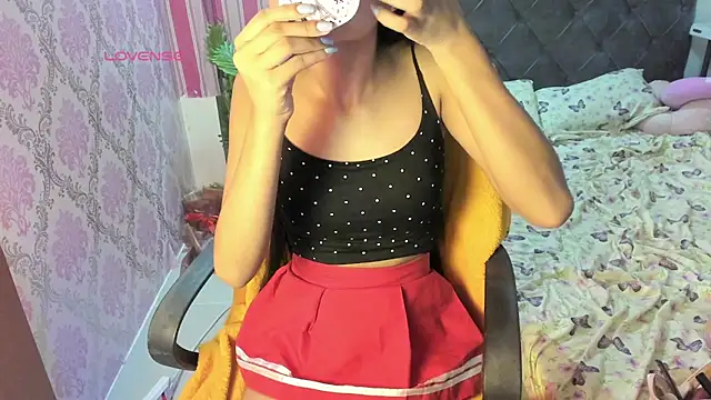 Mica Jones online show from July 2026 07:53:01 PM