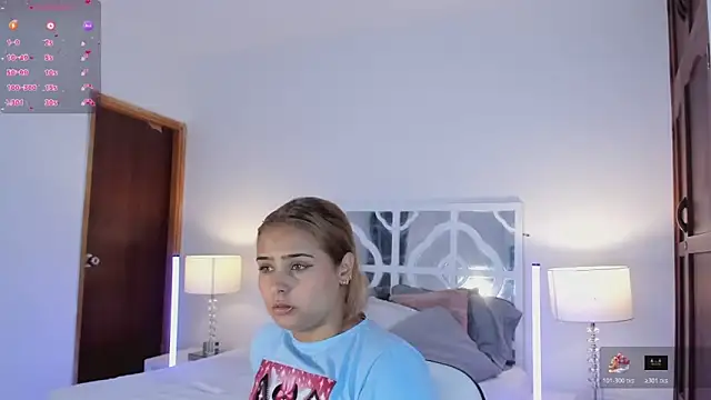 Snapshot of MikaelaStone chatting on December 2025 11:36:02 AM MikaelaStone online show from December 2025 11:36:02 AM