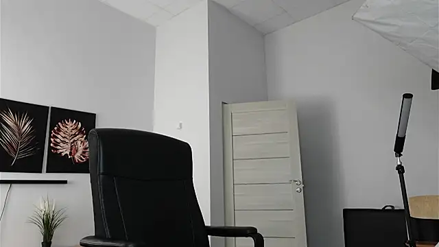 Richard Dullas online show from October 2025 12:12:02 PM