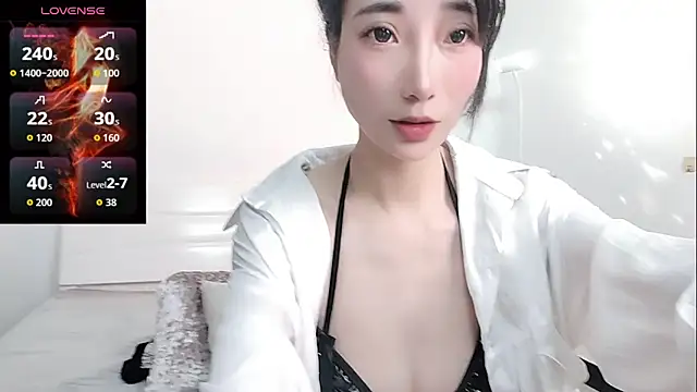 Snapshot of YIWA-2000 chatting on March 2026 05:45:02 AM YIWA-2000 online show from March 2026 05:45:02 AM