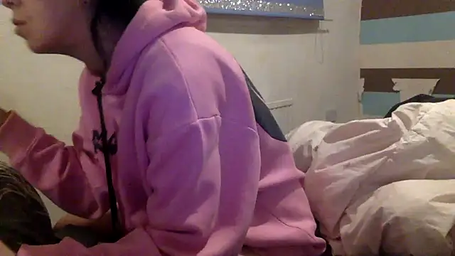 Snapshot of Bellababexox chatting on October 2025 06:43:01 PM Bellababexox online show from October 2025 06:43:01 PM