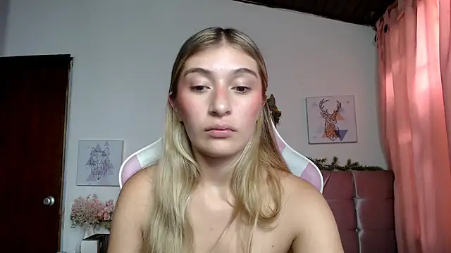 Snapshot of SophiaaLee chatting on March 2026 02:04:02 AM SophiaaLee online show from March 2026 02:04:02 AM