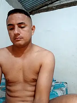 Geral Yeraldyn09 online show from December 2025 10:54:02 AM