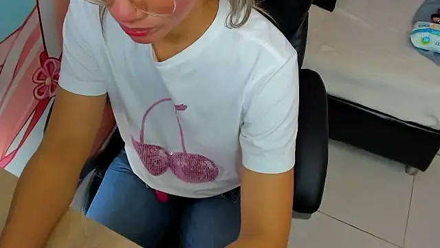 StarletTays online show from October 2025 12:02:01 AM