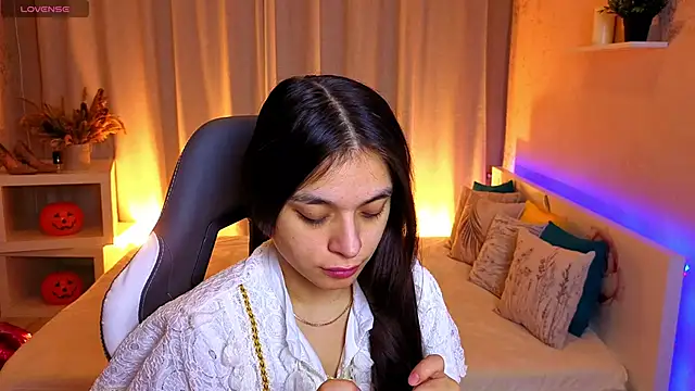 Leila Hefner online show from November 2025 02:57:02 AM