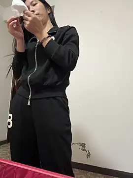 Snapshot of crhong666 chatting on October 2025 12:26:01 AM crhong666 online show from October 2025 12:26:01 AM