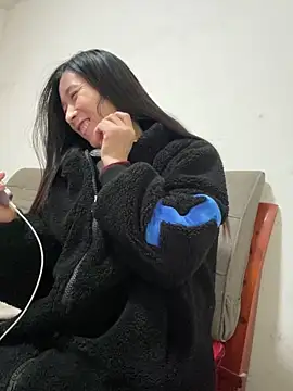 Snapshot of crhong666 chatting on December 2025 12:31:02 AM crhong666 online show from December 2025 12:31:02 AM