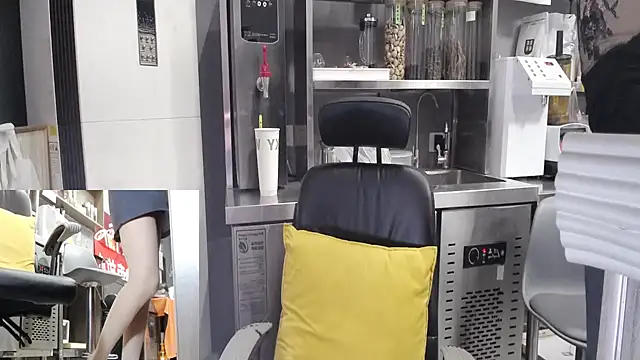 Eileen-L online show from November 2025 12:55:01 AM