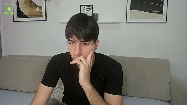 Snapshot of Quentin_Blake chatting on October 2025 06:39:02 AM Quentin Blake online show from October 2025 06:39:02 AM