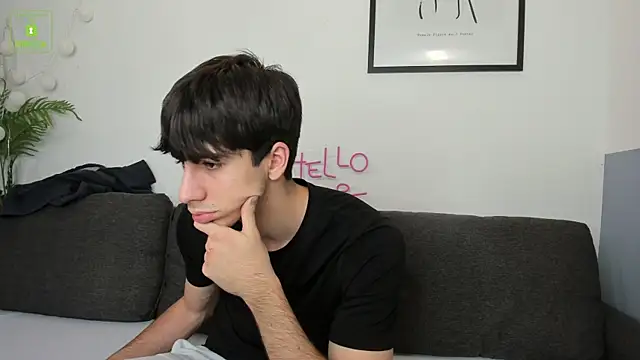 Snapshot of Quentin_Blake chatting on November 2025 06:35:01 AM Quentin Blake online show from November 2025 06:35:01 AM