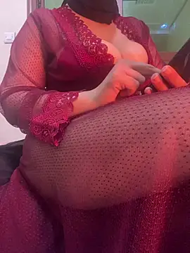 Snapshot of Sandrila159 chatting on April 2026 09:32:02 AM Sandrila159 online show from April 2026 09:32:02 AM