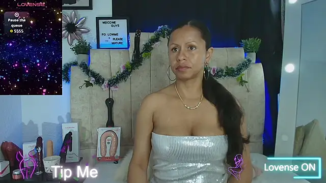 Snapshot of Catherine_mature45 chatting on December 2025 06:23:01 PM Catherine mature45 online show from December 2025 06:23:01 PM