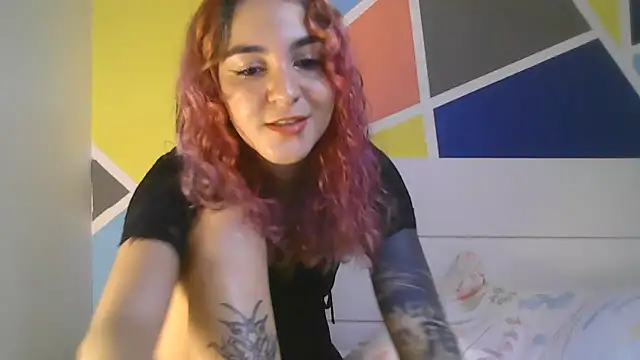 Snapshot of peetitefairy chatting on May 2026 04:06:02 AM peetitefairy online show from May 2026 04:06:02 AM