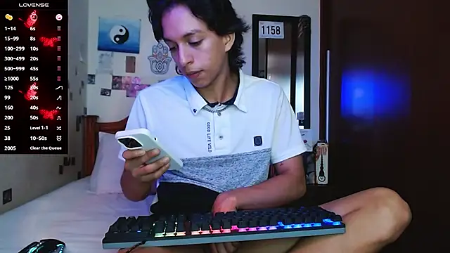 DannyPhantom555 online show from December 2025 07:53:02 PM