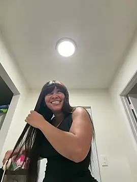 LuckyKhloe online show from March 2026 01:06:01 PM