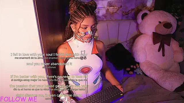 hannachris- online show from April 2026 12:49:02 AM