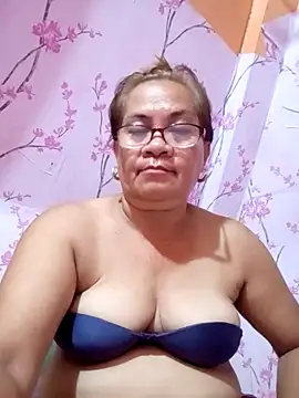 Snapshot of vickyhot1966 chatting on October 2025 03:29:01 PM vickyhot1966 online show from October 2025 03:29:01 PM