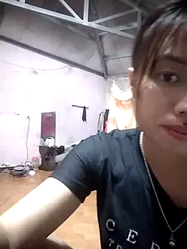 Dung-Thao19 online show from September 2025 10:40:01 AM