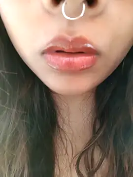 Hott Muskan online show from November 2025 08:47:01 AM