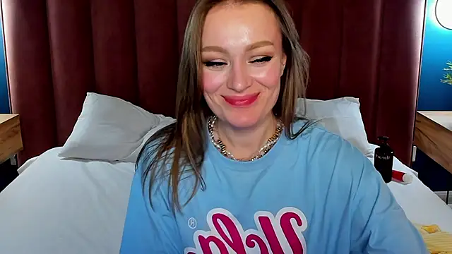 EvelynPoole online show from April 2026 06:19:01 AM