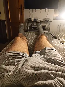 Snapshot of gigolobcn chatting on October 2025 03:06:02 AM gigolobcn online show from October 2025 03:06:02 AM