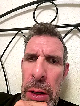 Snapshot of gigolobcn chatting on December 2025 08:25:01 PM gigolobcn online show from December 2025 08:25:01 PM