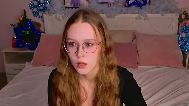 MandyMils online show from December 2025 02:22:02 PM