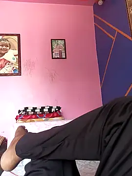 Snapshot of Kaluxx chatting on April 2026 07:22:01 AM Kaluxx online show from April 2026 07:22:01 AM