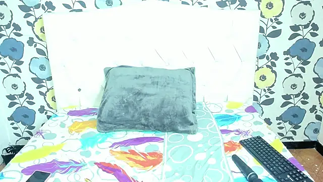 Snapshot of ValentinaKlean chatting on November 2025 04:44:01 AM ValentinaKlean online show from November 2025 04:44:01 AM