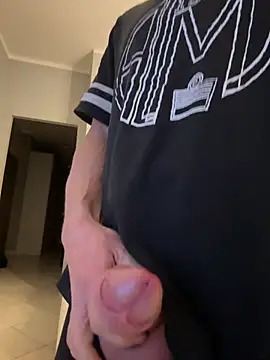 Axl hot online show from February 2026 12:47:02 AM