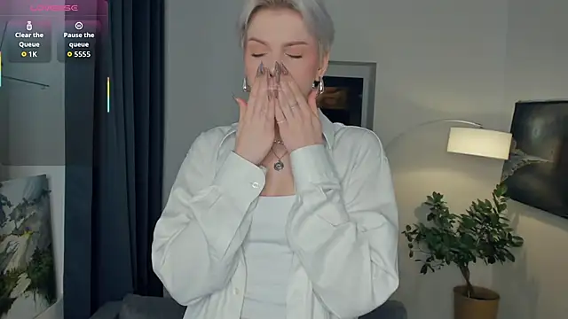 Snapshot of OdelynaAsp chatting on October 2025 11:49:02 AM OdelynaAsp online show from October 2025 11:49:02 AM