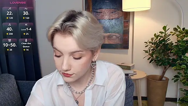 Snapshot of OdelynaAsp chatting on November 2025 01:01:01 PM OdelynaAsp online show from November 2025 01:01:01 PM