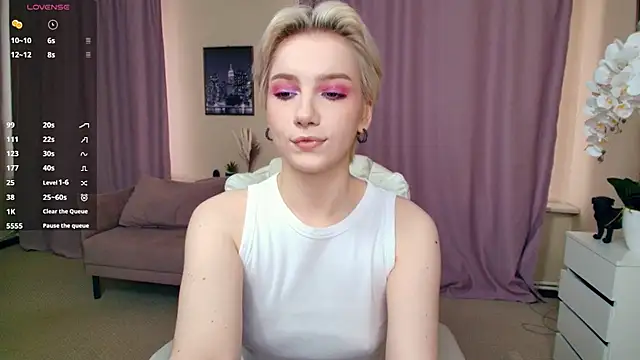 Snapshot of OdelynaAsp chatting on April 2026 10:36:01 AM OdelynaAsp online show from April 2026 10:36:01 AM