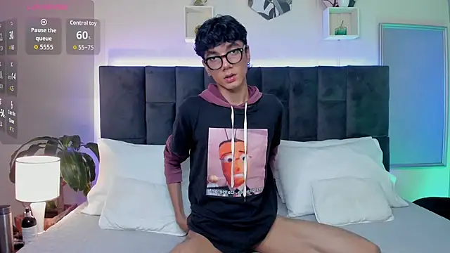 Phillicious   online show from October 2025 09:12:02 PM