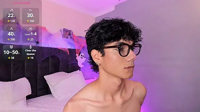 Phillicious   online show from October 2025 09:58:02 PM