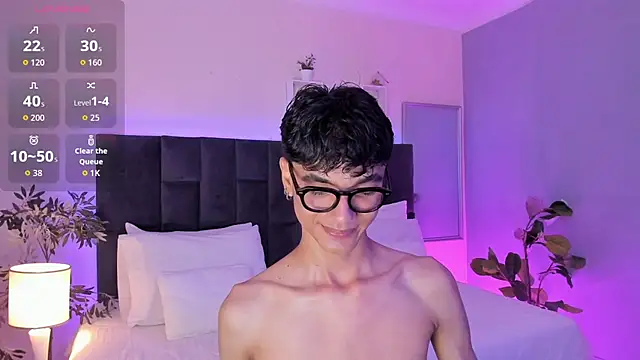 Phillicious   online show from November 2025 10:08:01 PM