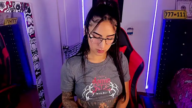 Snapshot of Samanthademonx20_ chatting on March 2026 05:52:02 PM Samanthademonx20 online show from March 2026 05:52:02 PM