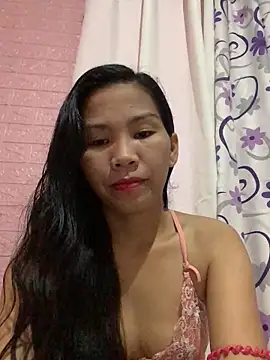 Snapshot of Cleo17 chatting on December 2025 01:04:02 PM Cleo17 online show from December 2025 01:04:02 PM