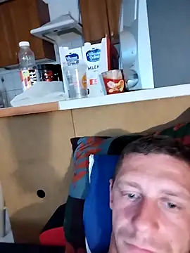 Dawidwi493  online show from September 2025 10:37:02 AM