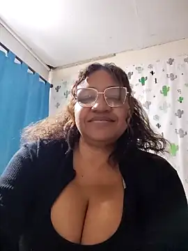 Snapshot of Avannay chatting on April 2026 12:04:01 AM Avannay online show from April 2026 12:04:01 AM