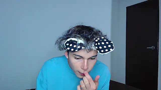 john vichenso online show from November 2025 09:50:01 PM