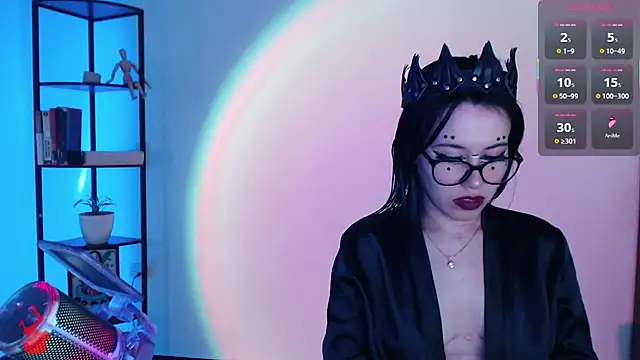 girldom online show from November 2025 03:34:02 PM