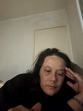 Snapshot of zeousseelphie chatting on September 2025 05:33:02 AM zeousseelphie online show from September 2025 05:33:02 AM