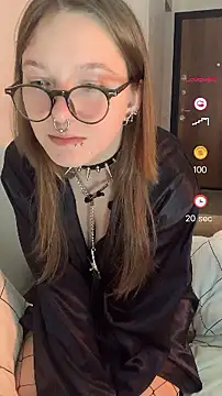 Snapshot of VesnaCrystal chatting on March 2026 10:54:01 AM VesnaCrystal online show from March 2026 10:54:01 AM