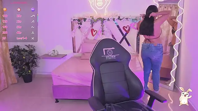 ZURY TAY online show from December 2025 11:48:01 AM